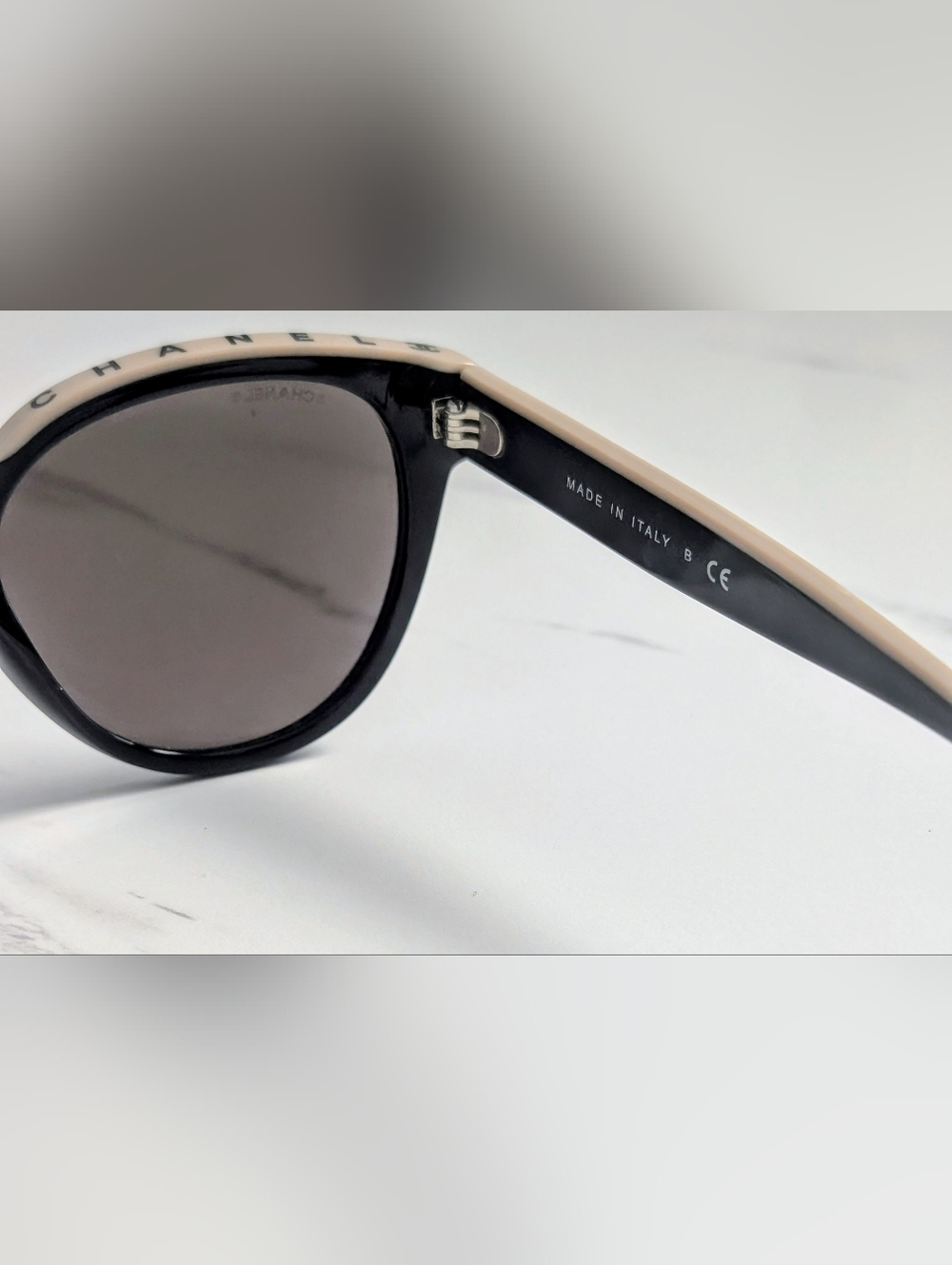 Chanel 5414 Cat Eye Sunglasses Black Cream Logo Italy Read Description - Picture 5 of 9